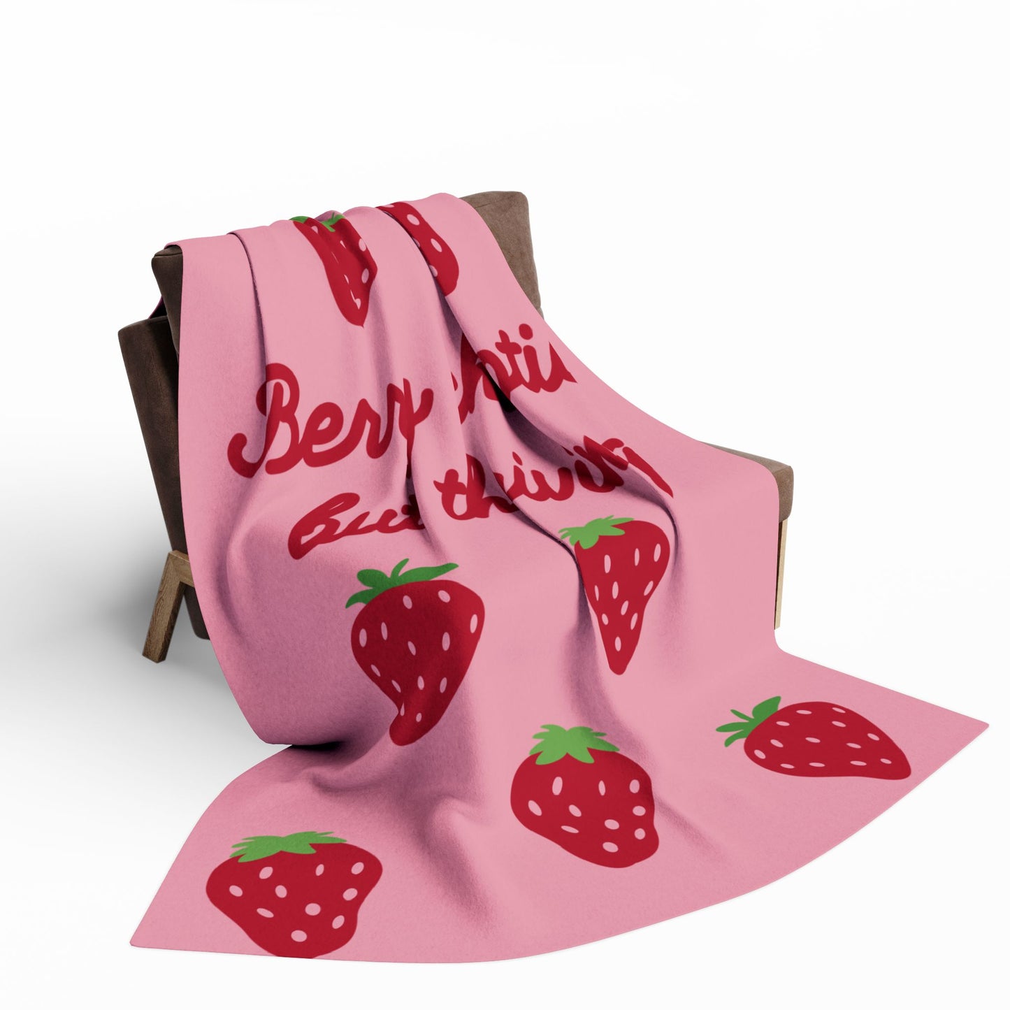 Strawberry Fleece Blanket – Cosy Arctic Throw for Home Comfort