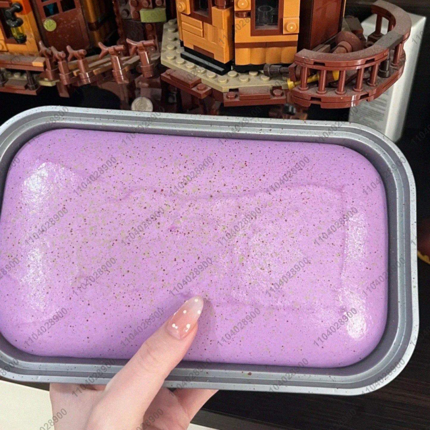Sticky Box Cake – Squishy Textured Fidget Aid (Adults Only)