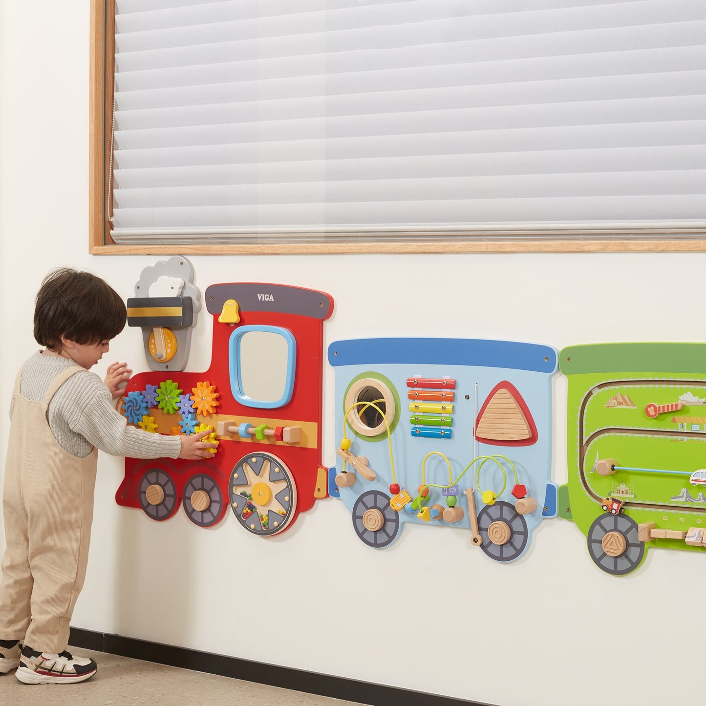 Train Wall Panel