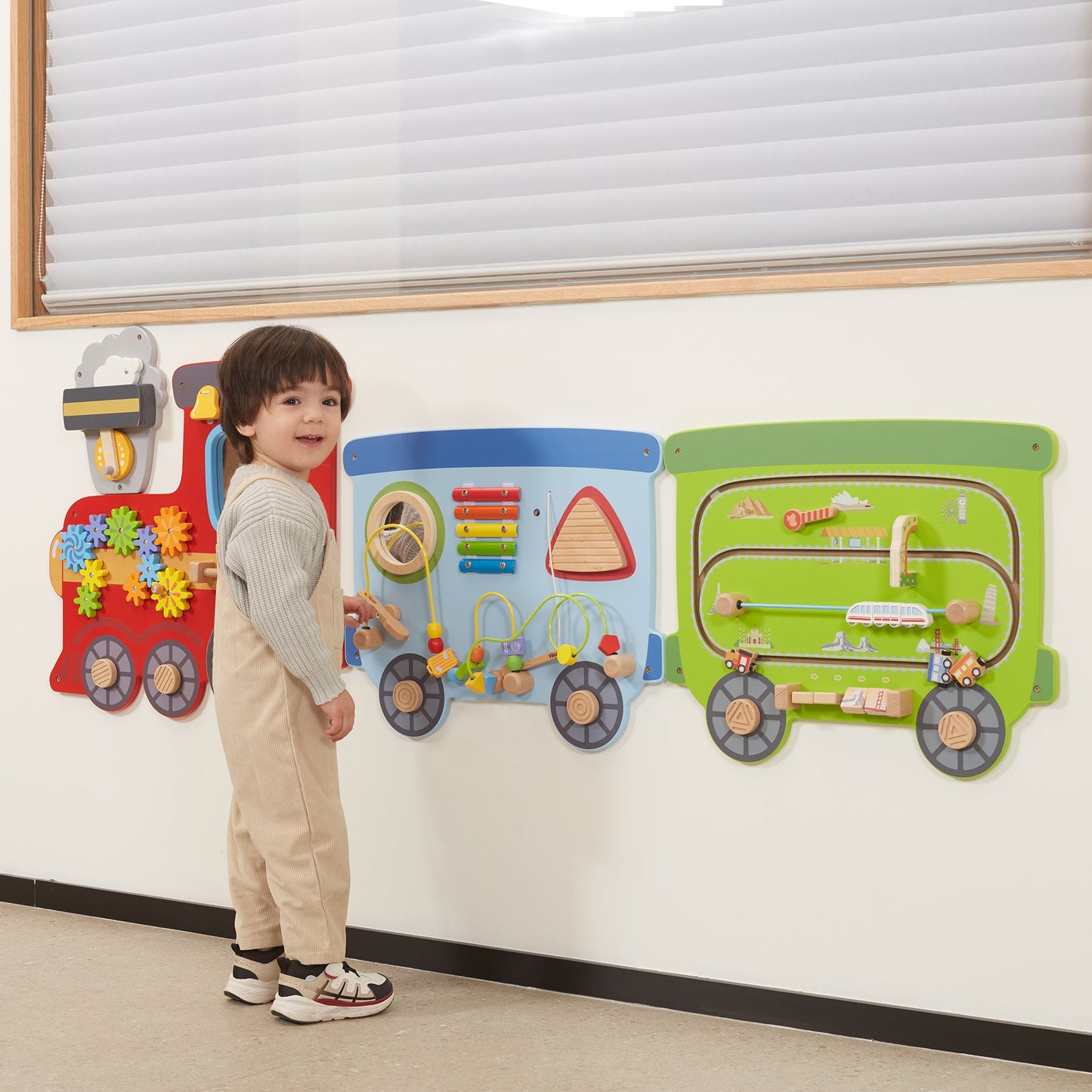 Train Wall Panel