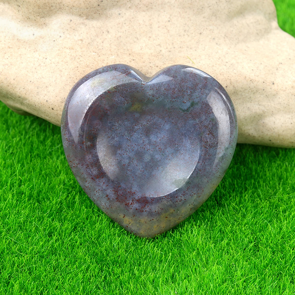 Tactile quartz heart for mindfulness, Reiki and grounding