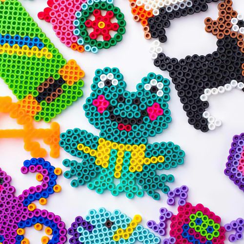 SOKA Iron Bead Deluxe Set with colourful beads and templates for sensory-friendly crafting