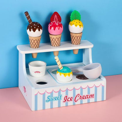 Compact pretend ice cream shop with 4 flavours and mixable toppings for imaginative tabletop play